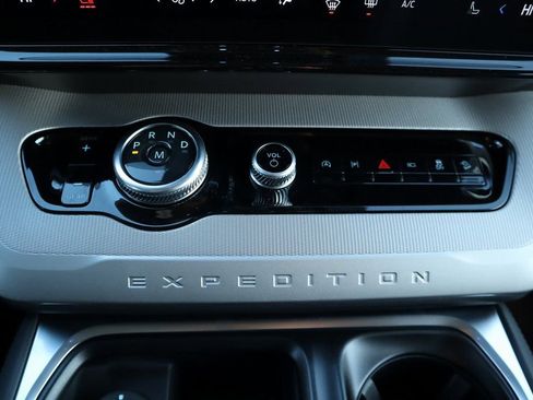 New 2026 Ford Expedition Max Active image 9