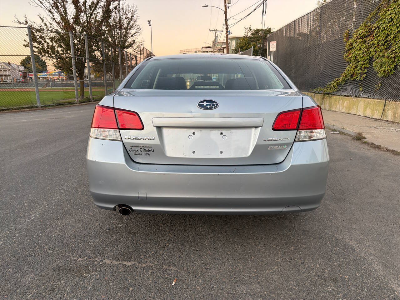 Used 2013 Subaru Legacy 2.5i Premium AWD/4WD image 5