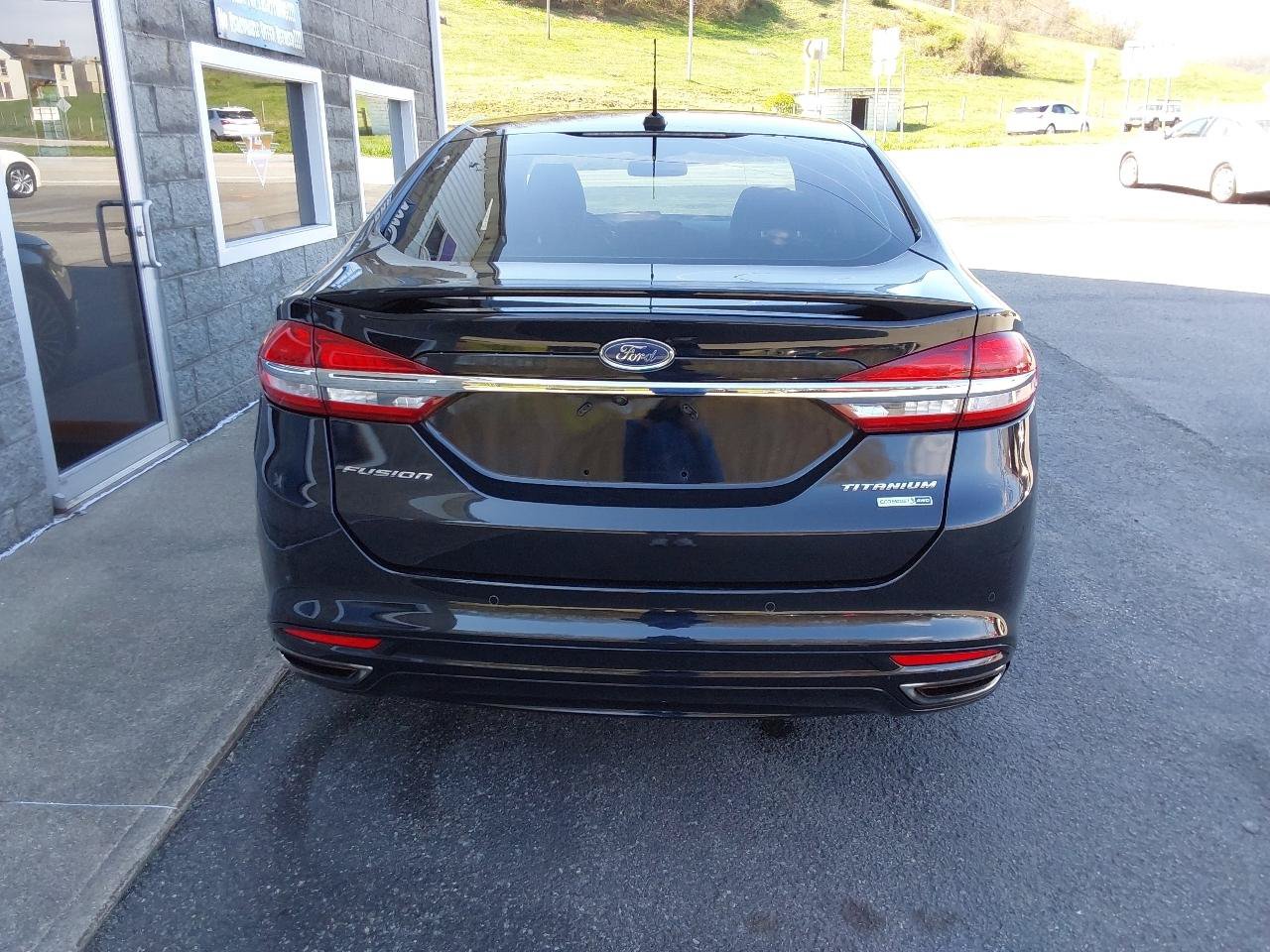 Used 2017 Ford Fusion Titanium AWD/4WD image 5