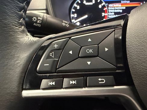 Used 2023 Nissan Altima 2.5 SV w/ SV Premium Package image 18