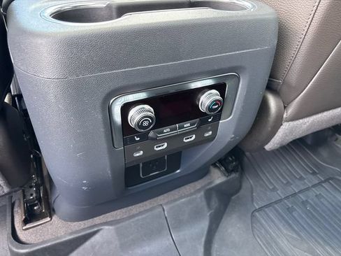 Used 2023 GMC Yukon Denali w/ Denali Reserve Package AWD/4WD image 9