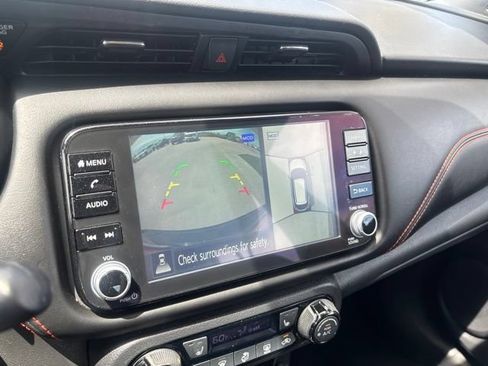 Used 2023 Nissan Kicks SR w/ SR Premium Package FWD image 29