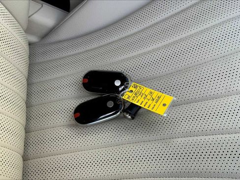 Used 2022 Mercedes-Benz S 500 4MATIC image 13