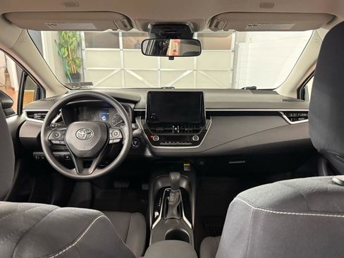 Used 2025 Toyota Corolla LE w/ LE Premium Package FWD image 26