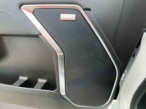 Certified 2024 Chevrolet Silverado 1500 LTZ image 24