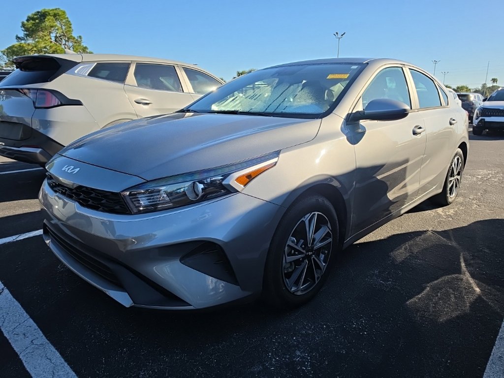 Certified 2024 Kia Forte LXS FWD image 7
