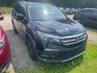 Used 2017 Honda Pilot Touring video 1