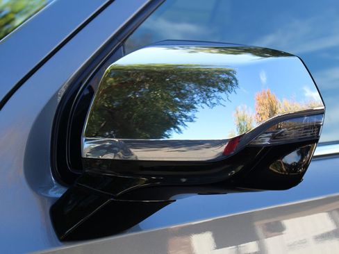 Used 2021 Chevrolet Tahoe Premier w/ Premium Package image 76