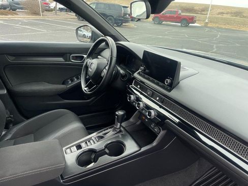Used 2023 Honda Civic Sport image 6