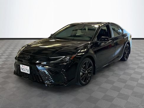 Used 2026 Toyota Camry XSE FWD image 3