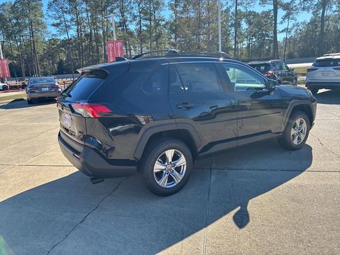 New 2025 Toyota RAV4 XLE image 7