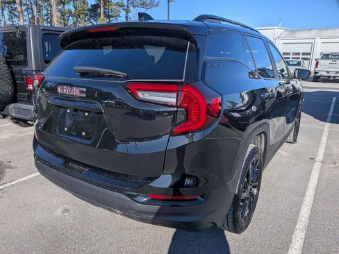 Certified 2024 GMC Terrain SLE w/ Elevation Edition image 9