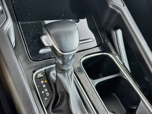 Used 2025 Kia Telluride S FWD image 25