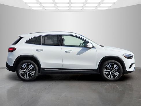 Used 2025 Mercedes-Benz GLA 250 image 7