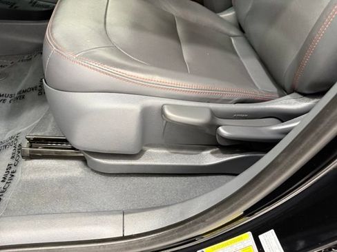 Used 2020 Chevrolet Bolt Premier w/ Infotainment Package FWD image 12