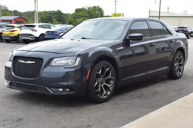 Used 2017 Chrysler 300 S RWD image 15