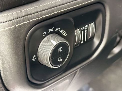 Used 2020 RAM 1500 Limited AWD/4WD image 10