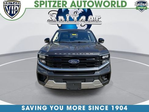 Used 2025 Ford Expedition Max Platinum w/ Driver's Package AWD/4WD image 3
