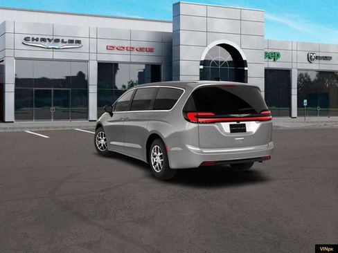New 2026 Chrysler Pacifica Select image 5