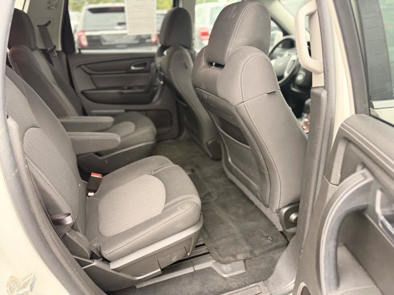 Used 2014 Chevrolet Traverse LT w/ LPO, 'HIT The Road' Package FWD image 40