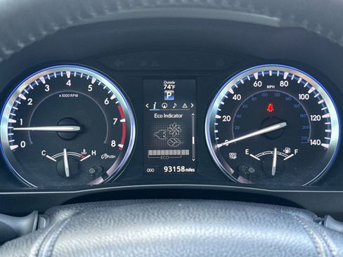 Used 2015 Toyota Highlander XLE image 19