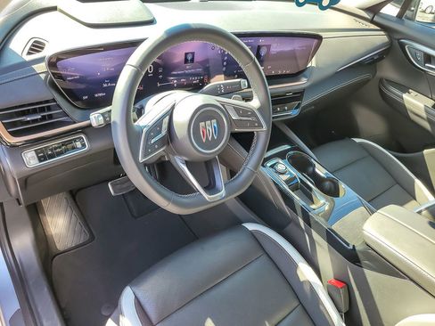 Used 2025 Buick Envision Sport Touring image 8