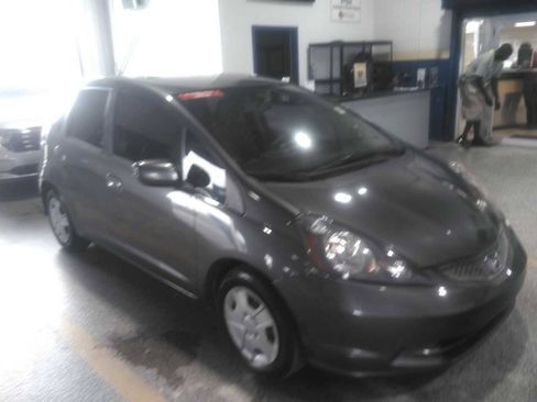 Used 2013 Honda Fit image 2