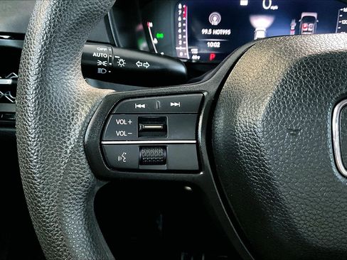 Certified 2023 Honda Accord EX image 20