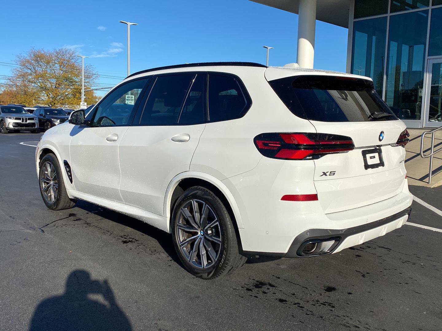 Used 2025 BMW X5 xDrive40i w/ M Sport Package AWD/4WD image 5