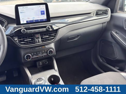 Used 2025 Ford Escape ST-Line Select AWD/4WD image 28
