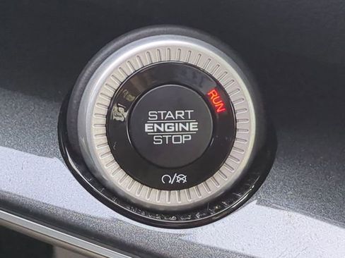 Certified 2023 Jeep Wagoneer 4WD w/ Premium Group I image 20