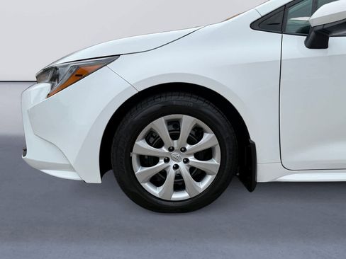 Used 2024 Toyota Corolla LE image 9