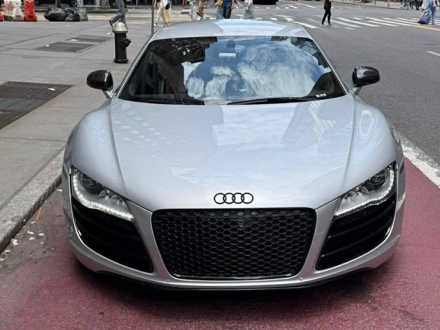 Used 2012 Audi R8 V10 AWD/4WD image 3