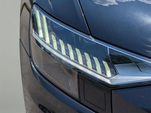 Used 2019 Audi Q8 Prestige w/ Cold Weather Package image 4