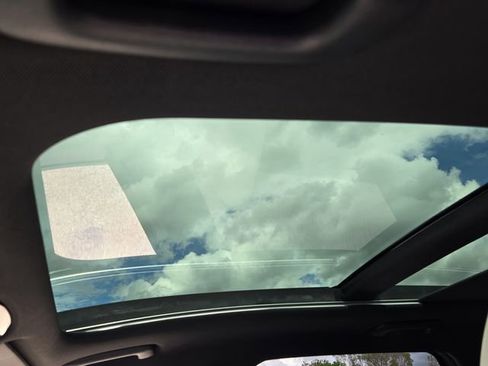 Used 2025 Hyundai Tucson Limited image 18