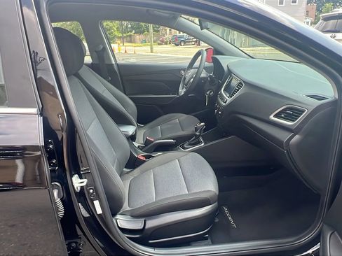 Used 2022 Hyundai Accent SEL image 29