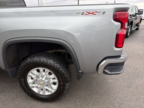 Used 2024 Chevrolet Silverado 2500 LTZ w/ LTZ Convenience Package AWD/4WD image 10