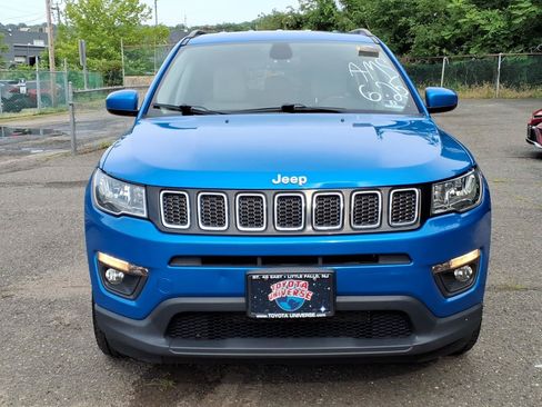 Used 2019 Jeep Compass Latitude w/ Popular Equipment Group AWD/4WD image 2