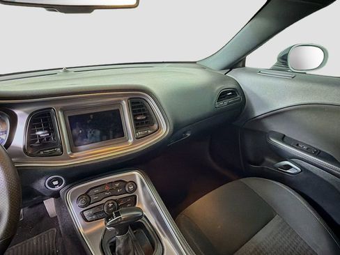 Used 2019 Dodge Challenger R/T w/ Driver Convenience Group RWD image 25