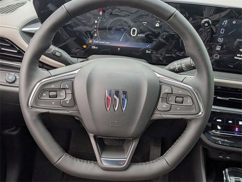 New 2026 Buick Envista Avenir image 10