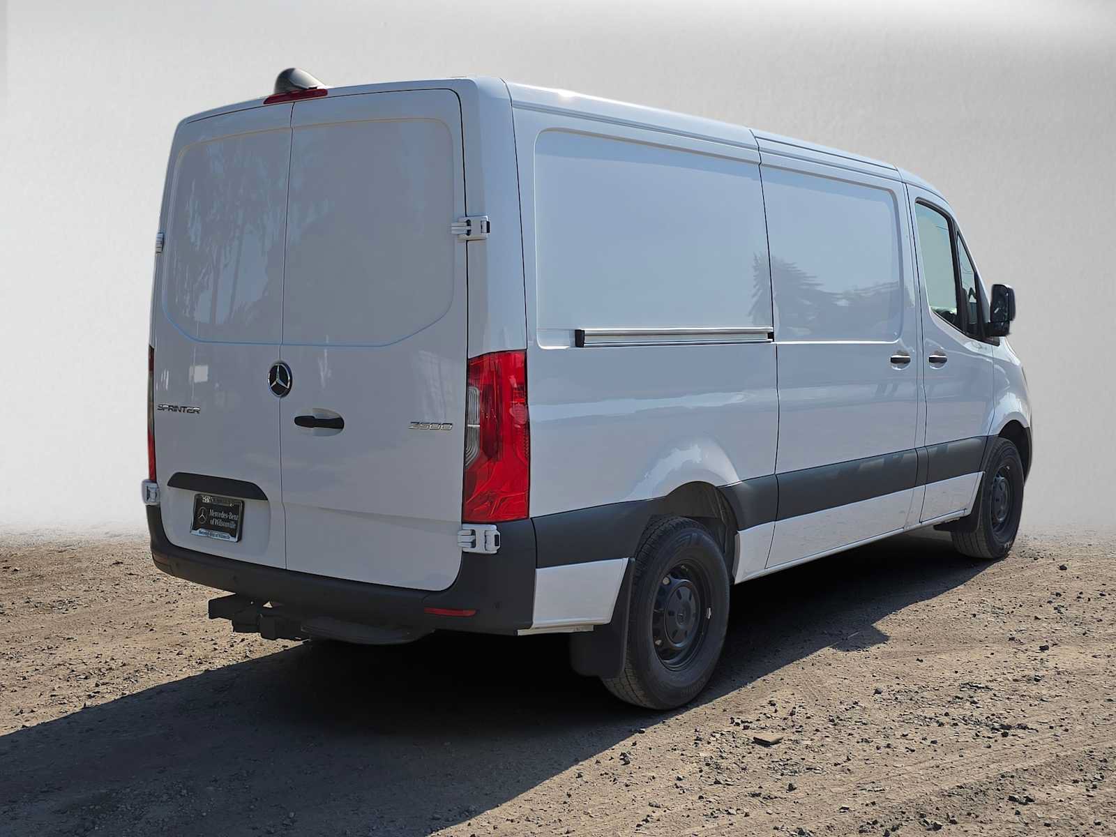 Used 2026 Mercedes-Benz Sprinter 2500 image 3