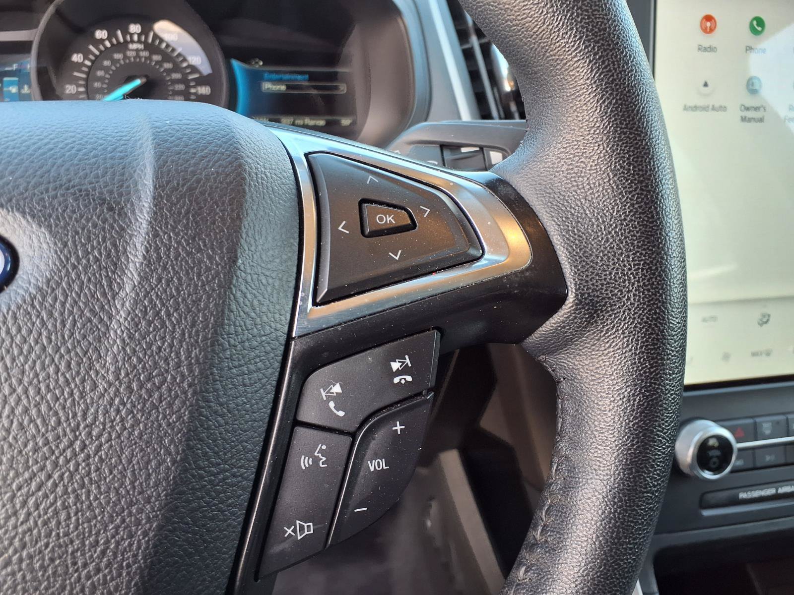 Used 2024 Ford Edge SEL AWD/4WD image 16