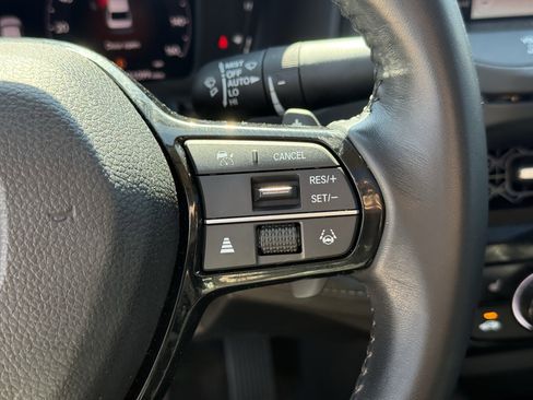 Used 2023 Honda Accord Touring image 17