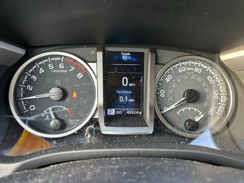 Used 2023 Toyota Tacoma SR5 AWD/4WD image 24