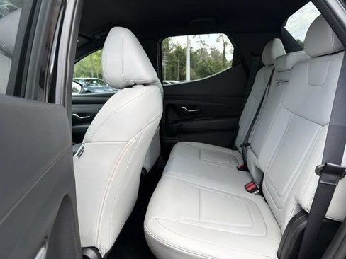 Used 2025 Hyundai Santa Cruz SEL FWD image 14