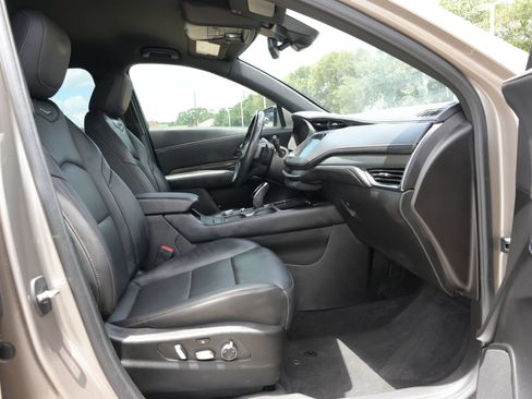 Certified 2023 Cadillac XT4 Sport FWD image 26