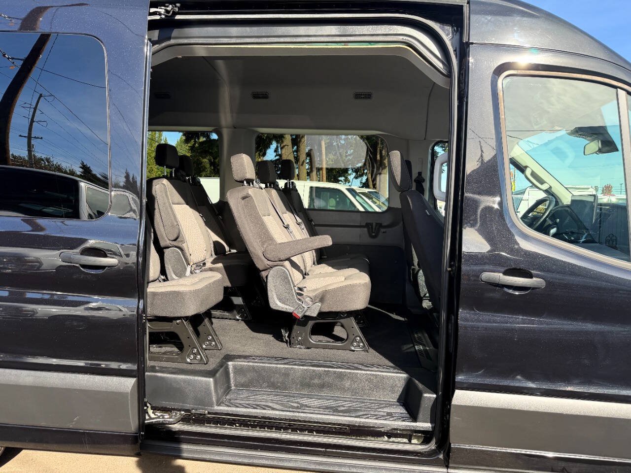 Used 2024 Ford Transit 350 XLT RWD image 17