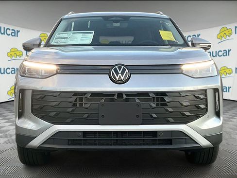 New 2026 Volkswagen Tiguan SE image 3