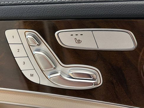 Used 2019 Mercedes-Benz GLC 300 4MATIC image 27