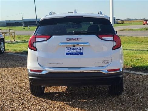 Used 2024 GMC Terrain SLT image 23